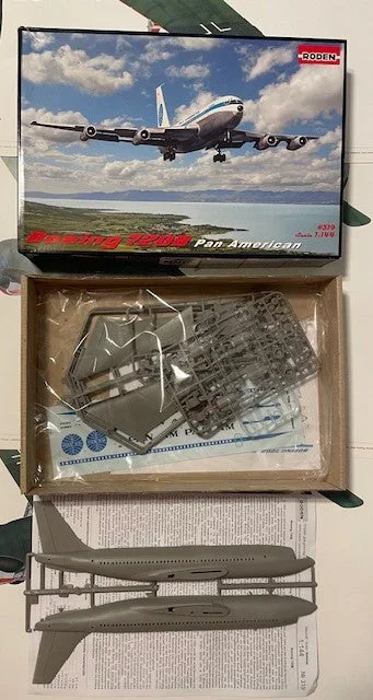 Roden 1:144 Boeing 720B Pan American Model Kit #319 - New Old Stock
